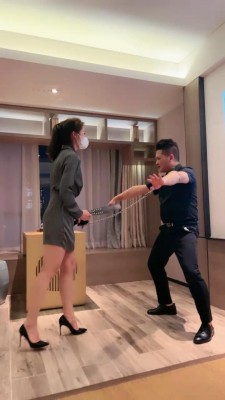 图片[9]_【禾未】御姐调废狗/踩踏/踢裆/耳光【双视角版】 bf11501_HD绳艺资源