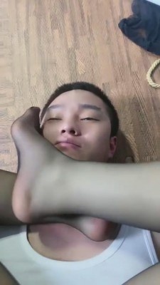【川野尤娜】全体重踩狗/耳光/踩脸 bf9765_HD绳艺资源