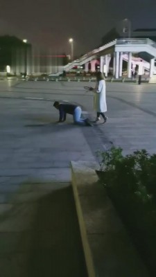 【小希绳艺导师】广场公开羞辱前男友 bf4370_HD绳艺资源