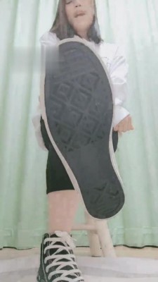 【妮蔻】第一视角-帆布鞋白袜裸足羞辱 bf4641_HD绳艺资源