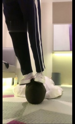 图片[5]_【希希子】剧情：办公室玩弄老师踢裆踩踏 圣水淋头 bf5115_HD绳艺资源