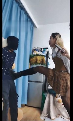 图片[2]_【二宝ss】重度邢奴飞踹飞踩左右开工大力耳光 bf5183_HD绳艺资源