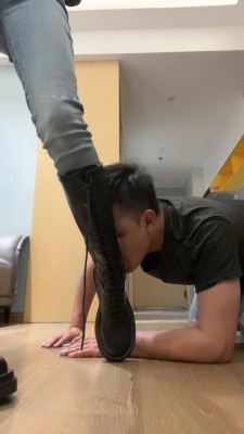 图片[7]_【阿月】超紧牛仔裤长靴调狗/踢裆/踩踏 bf12256_HD绳艺资源