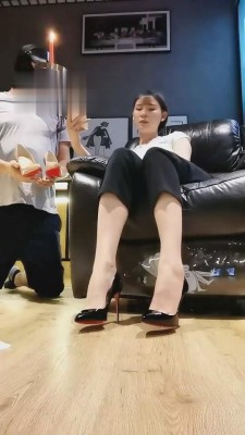 图片[3]_【宇婉莹】两双CL才拆箱物化人形犬 bf1115_HD绳艺资源