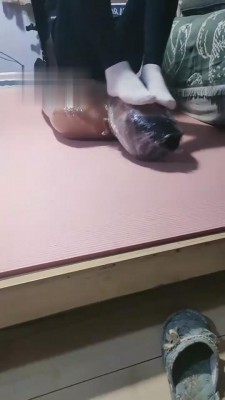 图片[4]_【雪儿】保鲜膜艺术装置/坐脸窒息/脚耳光 bf2252_HD绳艺资源