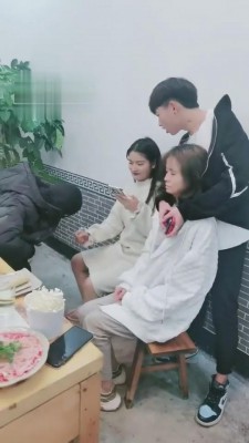 图片[7]_【小拽主人】火锅店当着情侣素人面玩狗 bf2899_HD绳艺资源