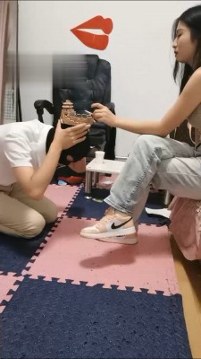 【海绵大大】学生S/AJ鞋强迫狗舔 bf16739_HD绳艺资源