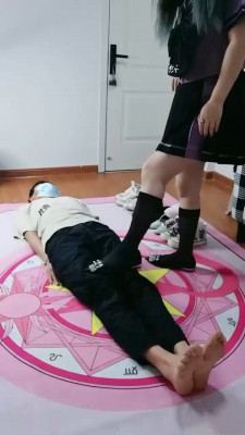 图片[2]_【妖精】多双鞋子踩踏踢踹 bf20205_HD绳艺资源