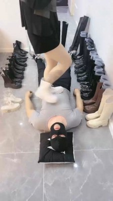 图片[4]_【初见】皮靴踩踏专场-超重度 bf20210_HD绳艺资源