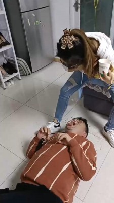 图片[5]_【优雅】脏鞋踩踏食物喂食 bf20321_HD绳艺资源