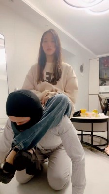 图片[3]_【叶子】艺术训练贱狗舔鞋皮鞭抽脸 bf20366_HD绳艺资源