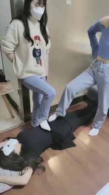 图片[4]_【子怡】双S运动鞋白袜踩踏 bf20412_HD绳艺资源