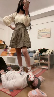 图片[2]_【奈奈生】学生妹棉袜臭脚脏鞋玩哥哥 bf23723_HD绳艺资源