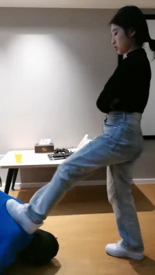 【海绵大大】入圈首调-小白鞋踩踏/赏赐圣水 bf23863_HD绳艺资源