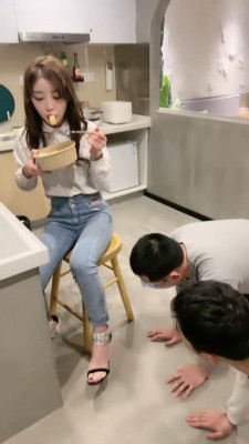 图片[2]_【领主老大】御姐口水喂食/全体重踩踏/虐打【双视角版】 bf24068_HD绳艺资源