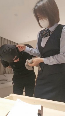 【芊兮殿下】猥琐男经理偷闻丝袜被逮住虐 bf24276_HD绳艺资源