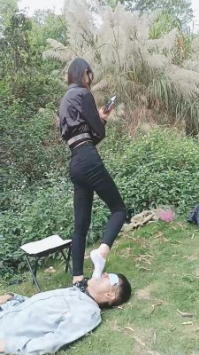 图片[9]_【美娜格格】剧情-卖花女暴揍猥琐男/白袜深喉/转胯/腿绞 bf24625_HD绳艺资源
