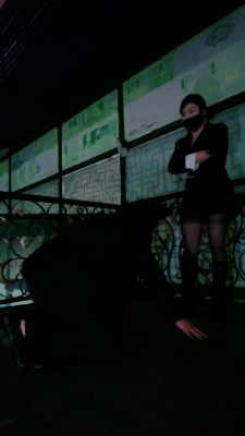 图片[3]_【甜心教主】户外遛狗/长靴腿绞/丝袜脚踩踏 bf24555_HD绳艺资源