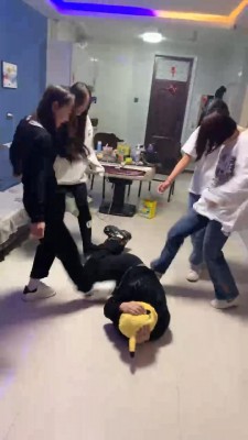 图片[5]_【精神小妹】多S群调-社会女青年暴打逃跑狗 bf24740_HD绳艺资源