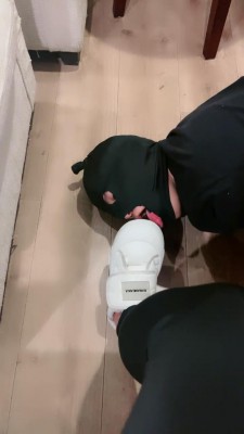 【西西】闻舔学生主训练以后的原味/全体重踩踏/耳光sp bf25024_HD绳艺资源