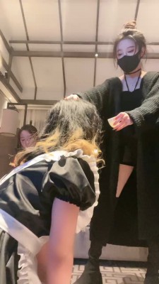 【微因】精彩-4S开发女仆店员工/狗爬/圣水【四视角压缩版】bf25150_HD绳艺资源