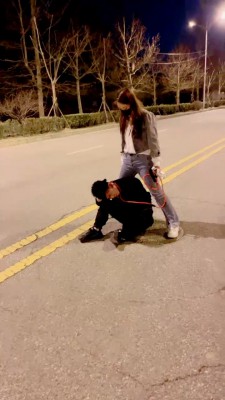 图片[13]_【语阳】小白鞋女神-超强户外骑马/骑脖子/重度耳光/狗链遛狗 bf25517_HD绳艺资源