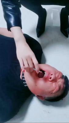 图片[4]_【猪儿子】双S-骑马/吃烟灰/高跟鞋踩 bf25823_HD绳艺资源