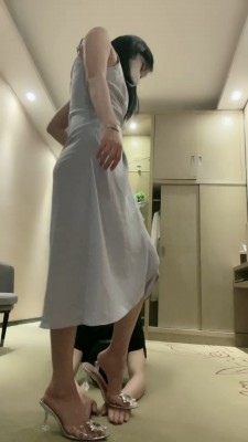 图片[2]_【漫漫】御姐高跟提档/转胯遛狗/踩踏/恋足 bf25744_HD绳艺资源