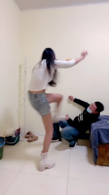 图片[5]_【孤傲女帝】短靴超高难度挑战踢踹/全体重踩  bf26116_HD绳艺资源