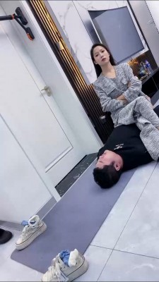 图片[13]_【麋鹿银儿】气质车模首调-踢踹转胯/骑马喂口水/跳踩脚耳光 bf26051_HD绳艺资源