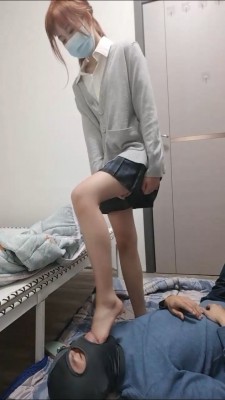 图片[8]_套路直播视频【小亿S】素人学生主白袜调-裸足白袜脚深喉 bf26356_HD绳艺资源