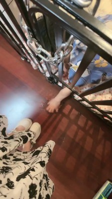 图片[9]_套路直播视频【桃幼幼】关狗笼圈养-恋足舔脚-伺候洗脚 bf26404_HD绳艺资源