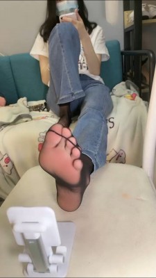 图片[5]_套路直播视频【万一】情侣主第一视角羞辱-踩食物 bf26252_HD绳艺资源