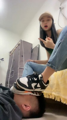 图片[4]_套路直播视频【艾莉】剧情-挑战下贱快递员-吃白袜/舔脏鞋/裸足深喉 bf26195_HD绳艺资源