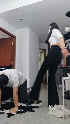 图片[2]_套路直播视频【梓晨】长腿御姐小白鞋+高跟提档/奖励舔脚 bf26184_HD绳艺资源