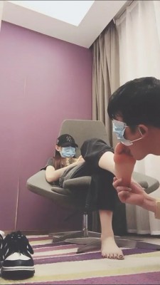 图片[6]_【美娜格格】运动鞋白棉袜挑战家奴【下】 bf26794_HD绳艺资源