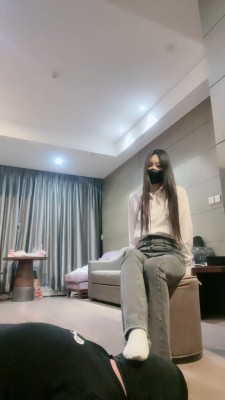 图片[5]_【猫神大人】人体擦鞋器-裸足狂舔-全体重踩踏 bf26795_HD绳艺资源