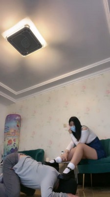 图片[8]_【榕S】御姐风S皮鞋白袜踩踏/气味羞辱/人体烟灰缸 bf26801_HD绳艺资源