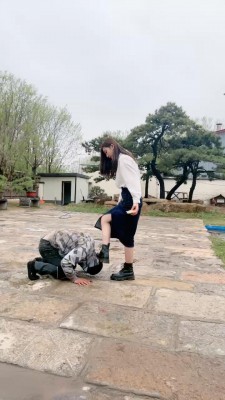 图片[8]_【宸宸】双S户外遛狗-清理脏泥靴底/喝地上脏水【双视角版】bf26780_HD绳艺资源