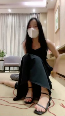 【漫漫S】坐脸窒息/口吐艺术喂食/抽耳光/转胯遛狗 bf26712_HD绳艺资源