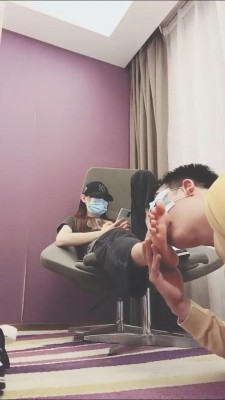 图片[5]_套路直播视频【美娜格格】运动鞋白棉袜挑战家奴【下】 bf26794_HD绳艺资源
