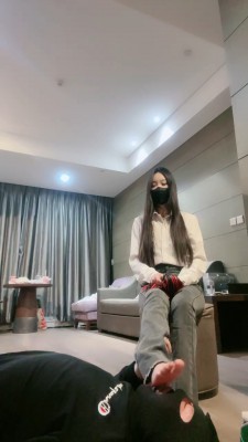 图片[7]_套路直播视频【猫神大人】人体擦鞋器-裸足狂舔-全体重踩踏 bf26795_HD绳艺资源
