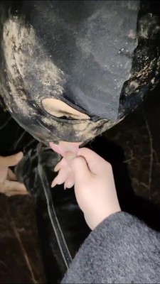图片[5]_套路直播视频【辣姐】户外-强迫狗舔泥巴鞋底/骑马遛狗 bf26766_HD绳艺资源