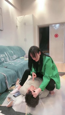 图片[9]_套路直播视频【思诺】第一次玩深喉变被踹打/吃船袜 bf26763_HD绳艺资源