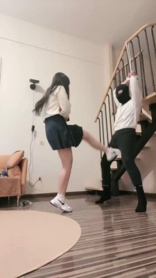 套路直播视频【礼礼大大】双S-小白鞋+棉袜+裸足重度提档【双视角版】 bf26703_HD绳艺资源