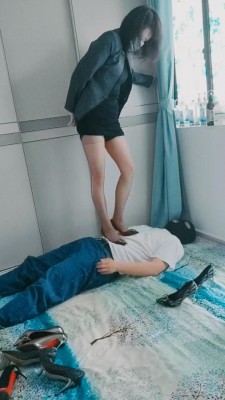 图片[4]_【昆山丝爷】各种高跟鞋踩踏虐乳/黑丝脚深喉【完整版】 bf27154_HD绳艺资源