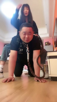 图片[4]_【文文】晨跑回来骑马遛狗/叼棉袜/训练舔脚 bf27309_HD绳艺资源