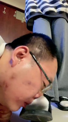 【申小悦】闻超臭白袜/拖鞋碾压/圣水奖励/吃口水 bf27428_HD绳艺资源