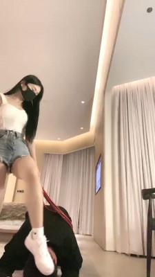 【cici】姐妹花-运动鞋白袜+黑丝高跟全体重踩【双视角版】bf27587_HD绳艺资源