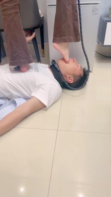 图片[6]_【尤黎】生活化调-踩踏深喉/裸足狂舔碾狗脸/喝洗脚牛奶 bf27519_HD绳艺资源